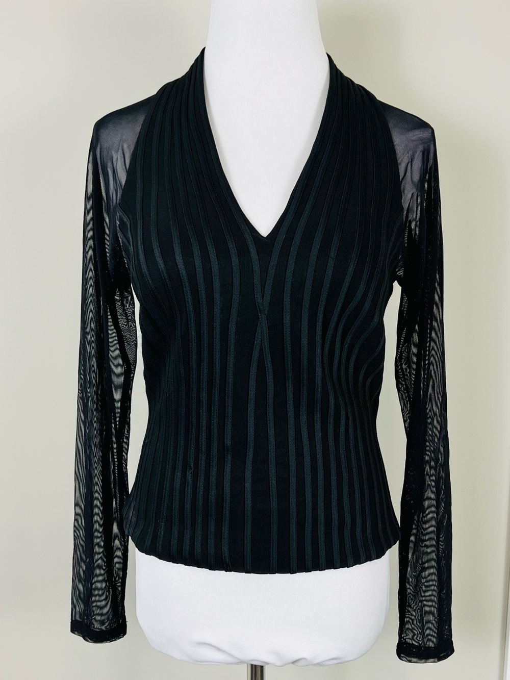 Vintage Black Ribbed V-Neck Mesh Top